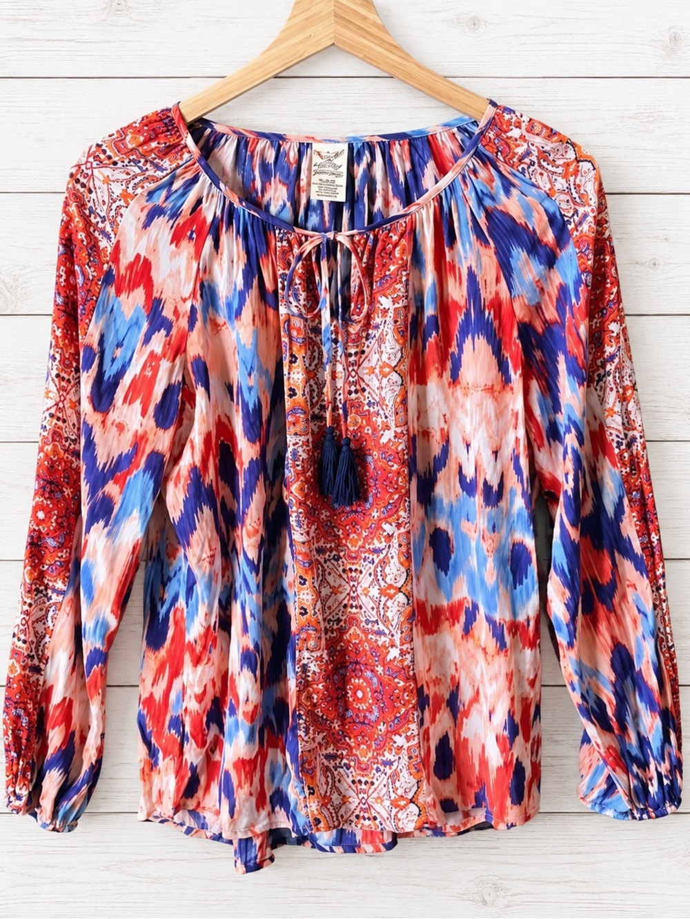 FADED GLORY Long Sleeve Top w/Tie Front - Shades of Red/Blue SMALL